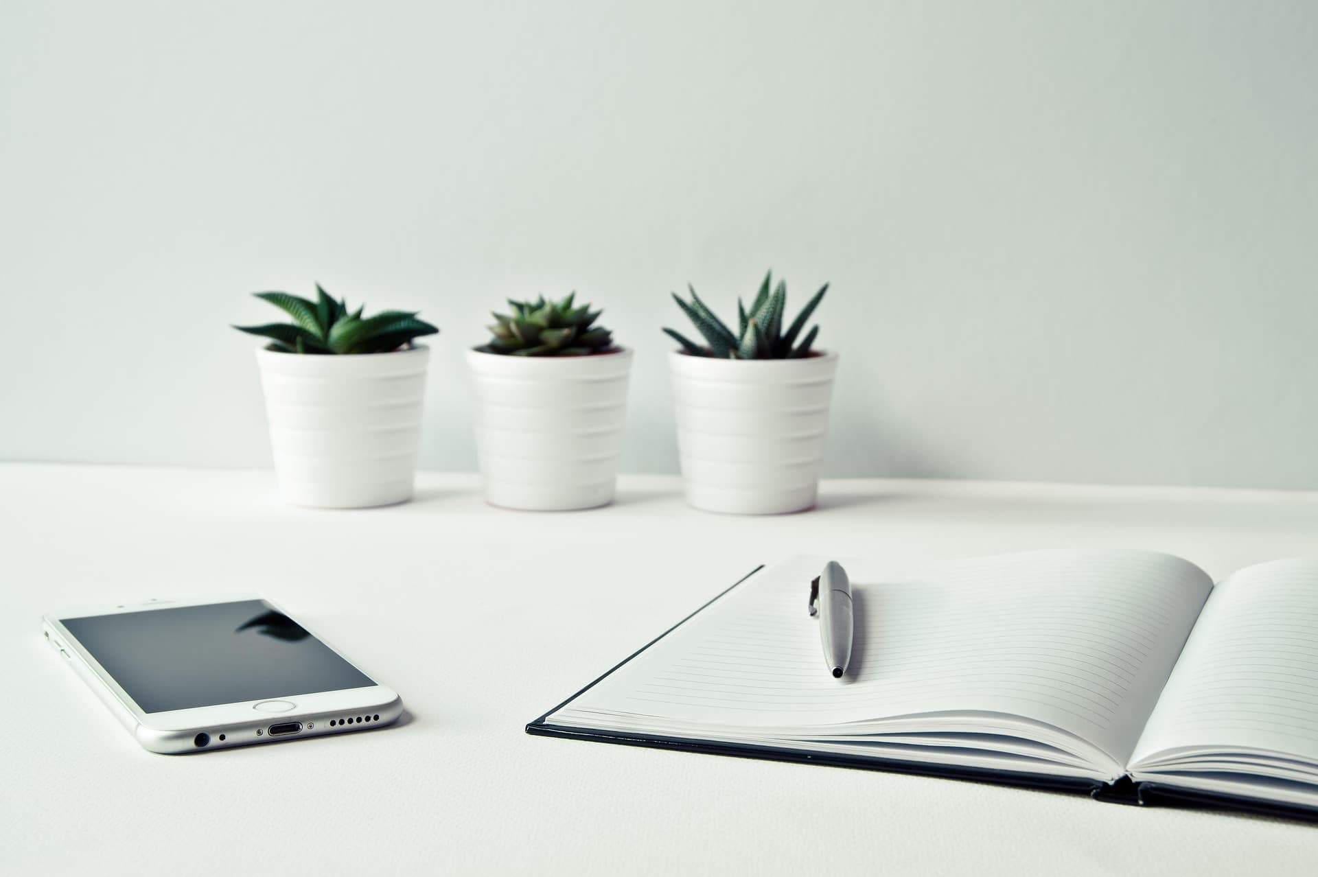 Journaling for Growth: Unlocking Benefits & Easy Tips