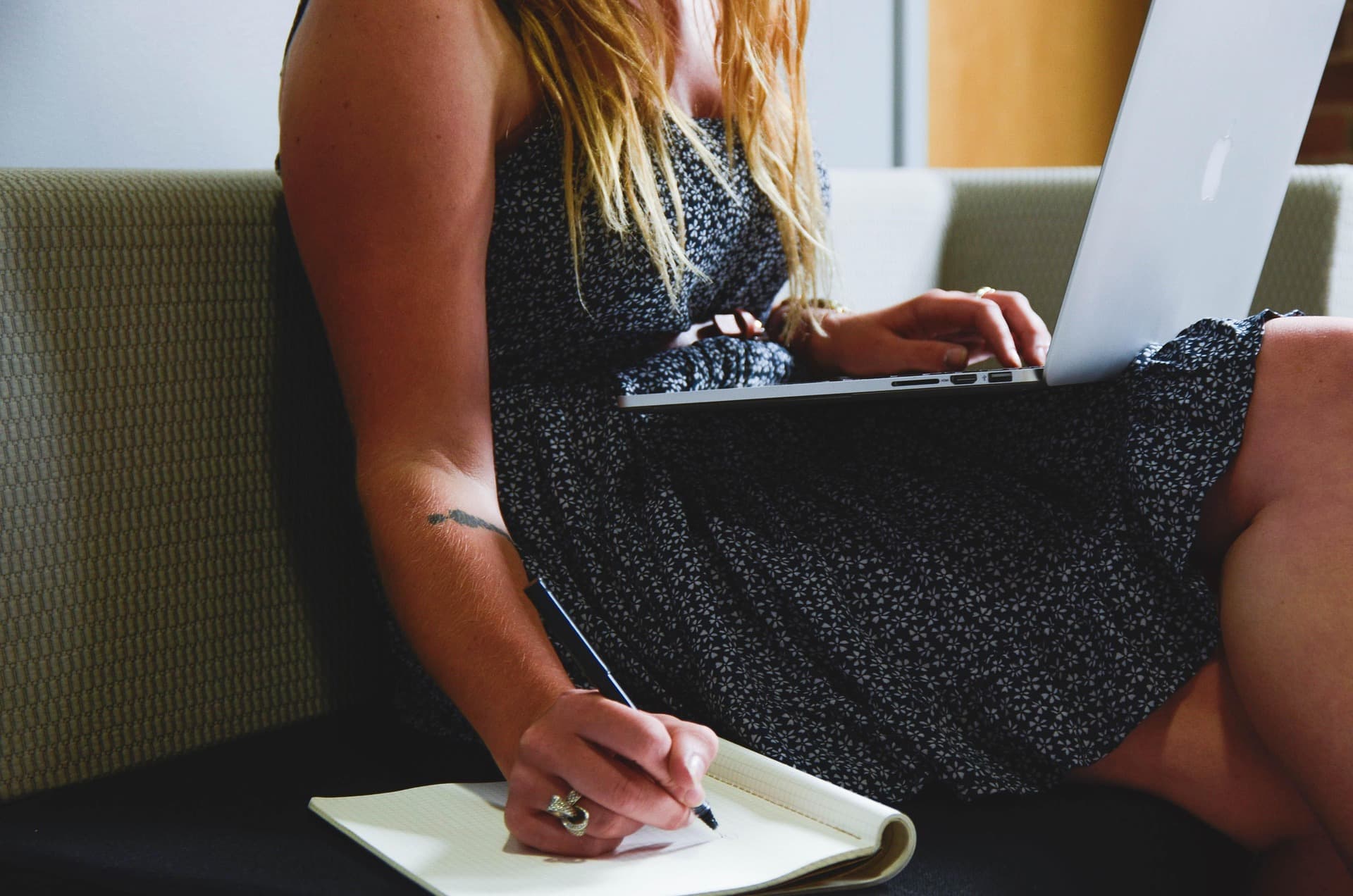  Mental Clarity Journal Prompts for Busy Women